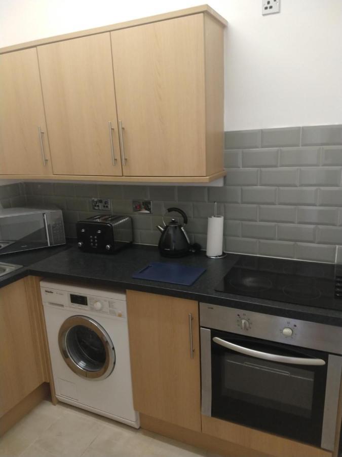 Saints 2 Bed In With Parking Holiday home
